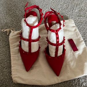Valentino Garavani Rockstud Stud Heels red